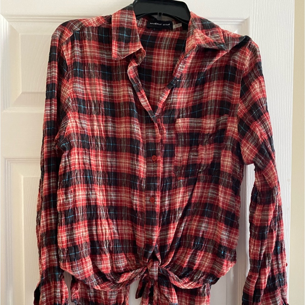 Super cute waist tie Mustardseed shirt